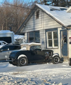 Hot-Rod-at-Portage-Lake