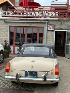 1971-MGB-in-Detroit