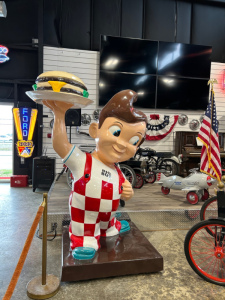 Big-Boy-at-Draegers