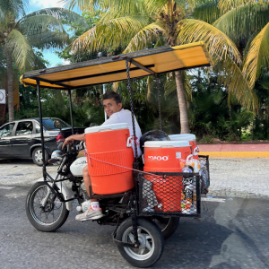 Ice-Cream-Delivery-in-Cancun