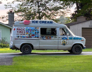 Ice-Cream-Truck-at-Portage-Lake