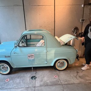 Vespa-400-in-Mexico City